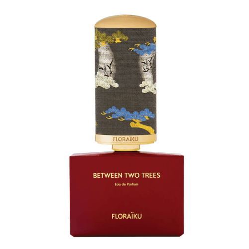 Floraïku Between Two Trees